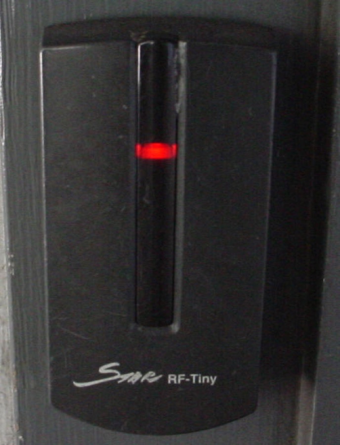 Electronic key fob access reader